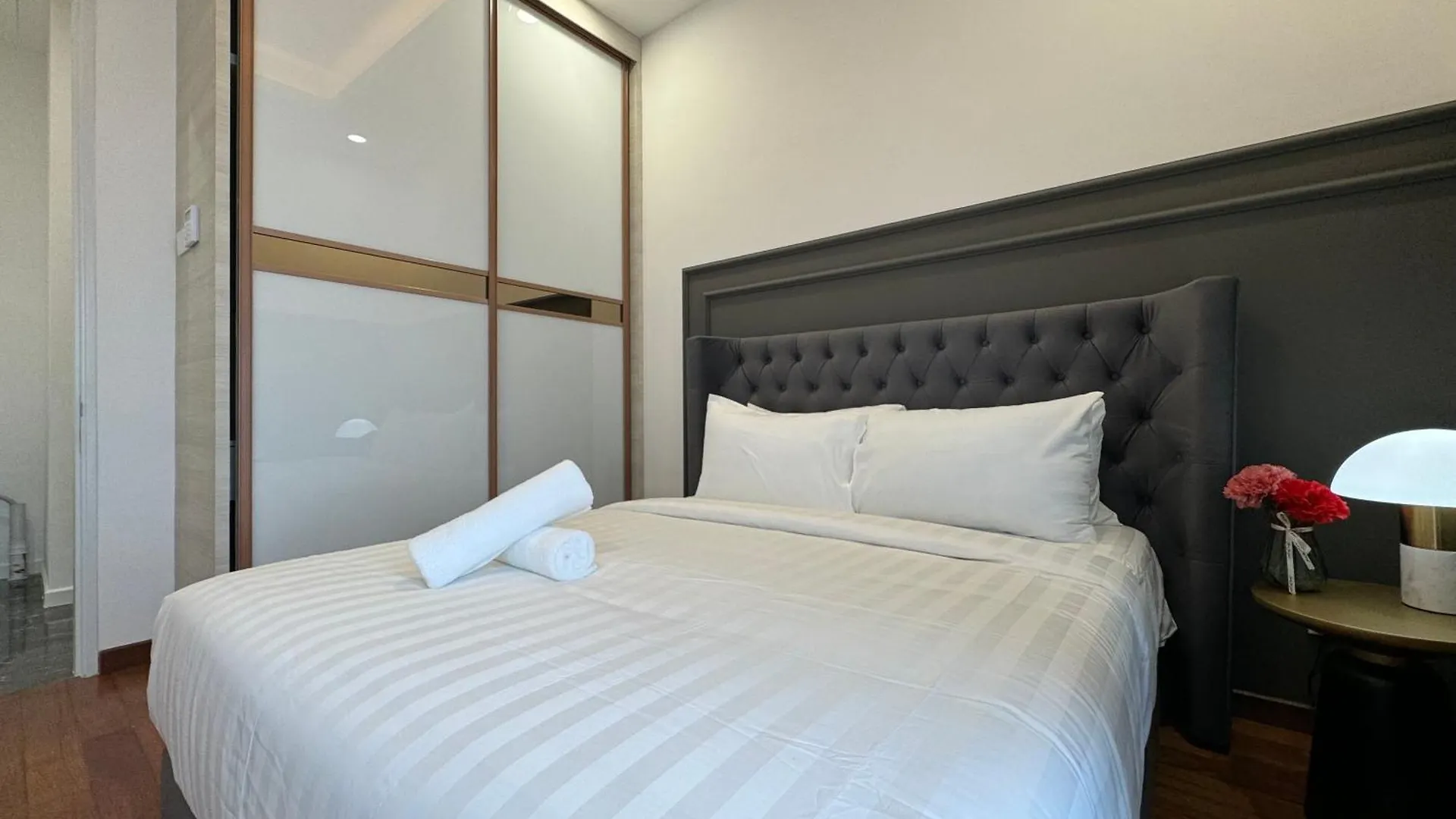Royce Klcc Kuala Lumpur City Centre By Dormeo Destinations Lejlighed