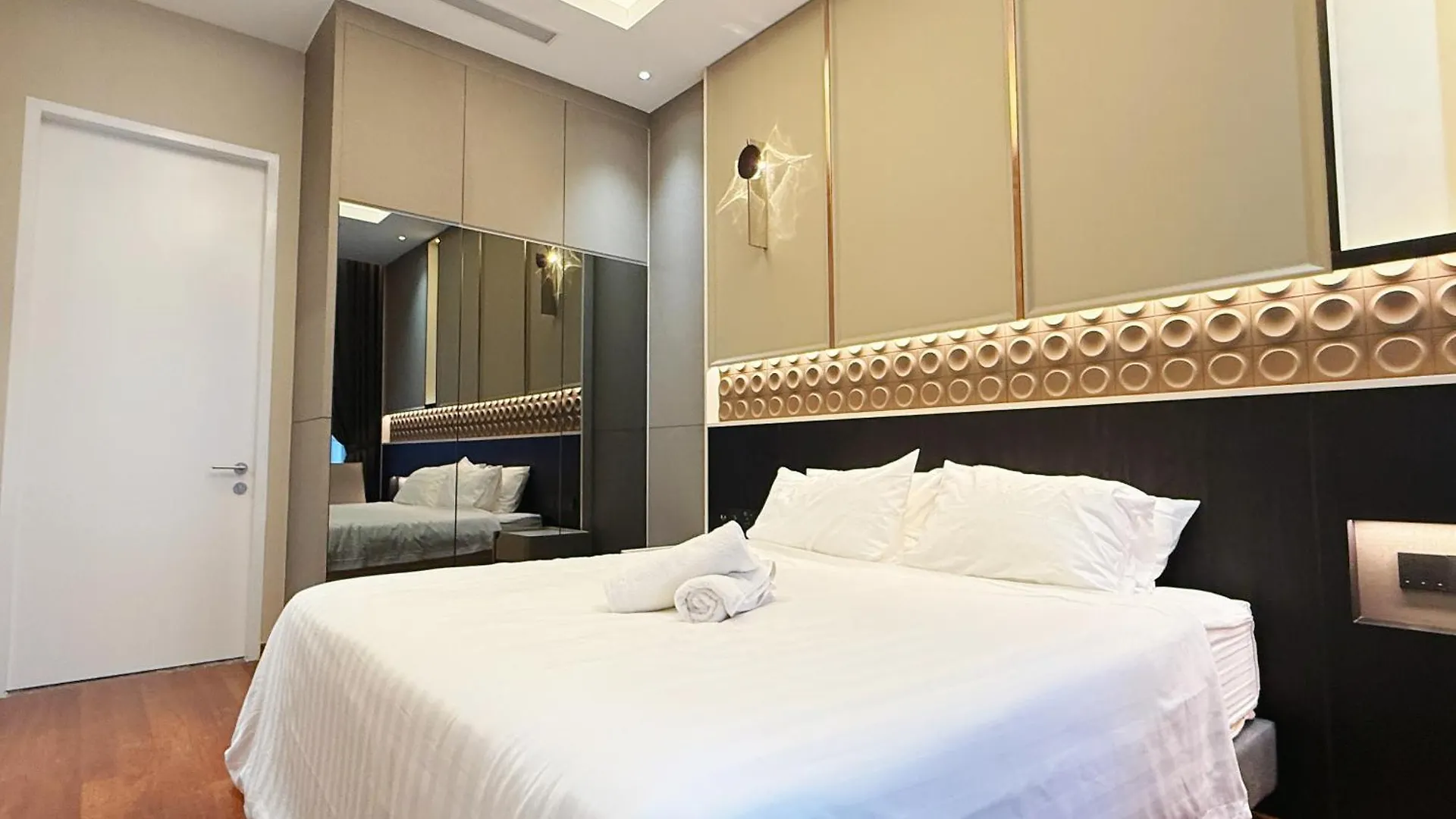Royce Klcc Kuala Lumpur City Centre By Dormeo Destinations Apartment